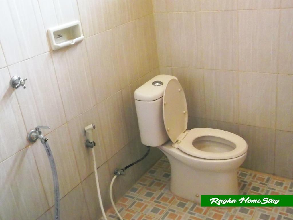 Ragha Homestay Batukaras Ngoại thất bức ảnh