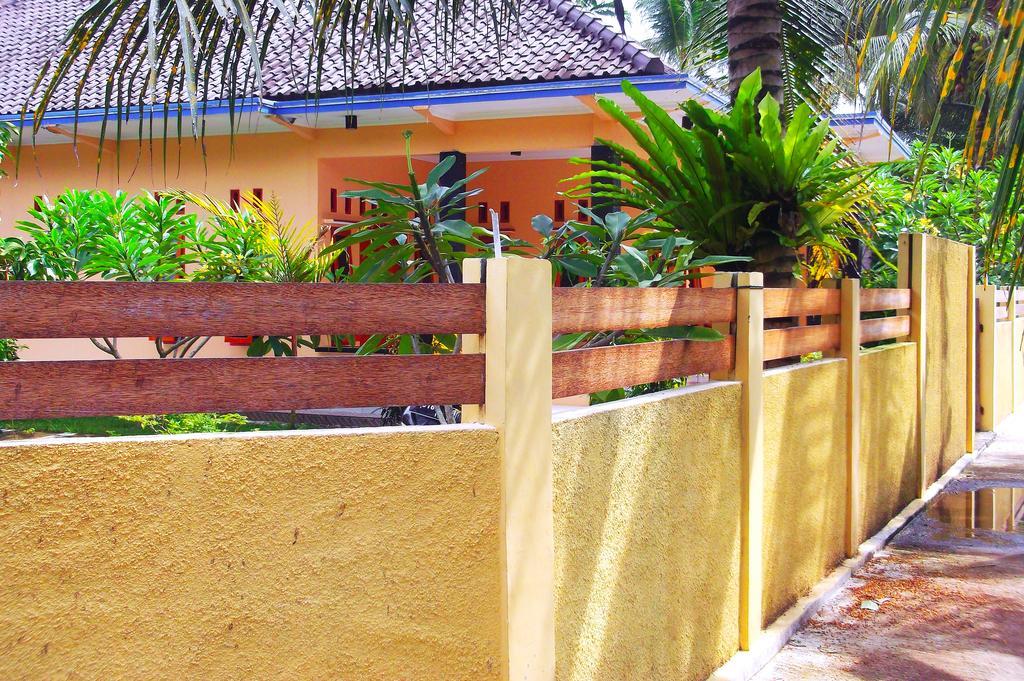 Ragha Homestay Batukaras Ngoại thất bức ảnh