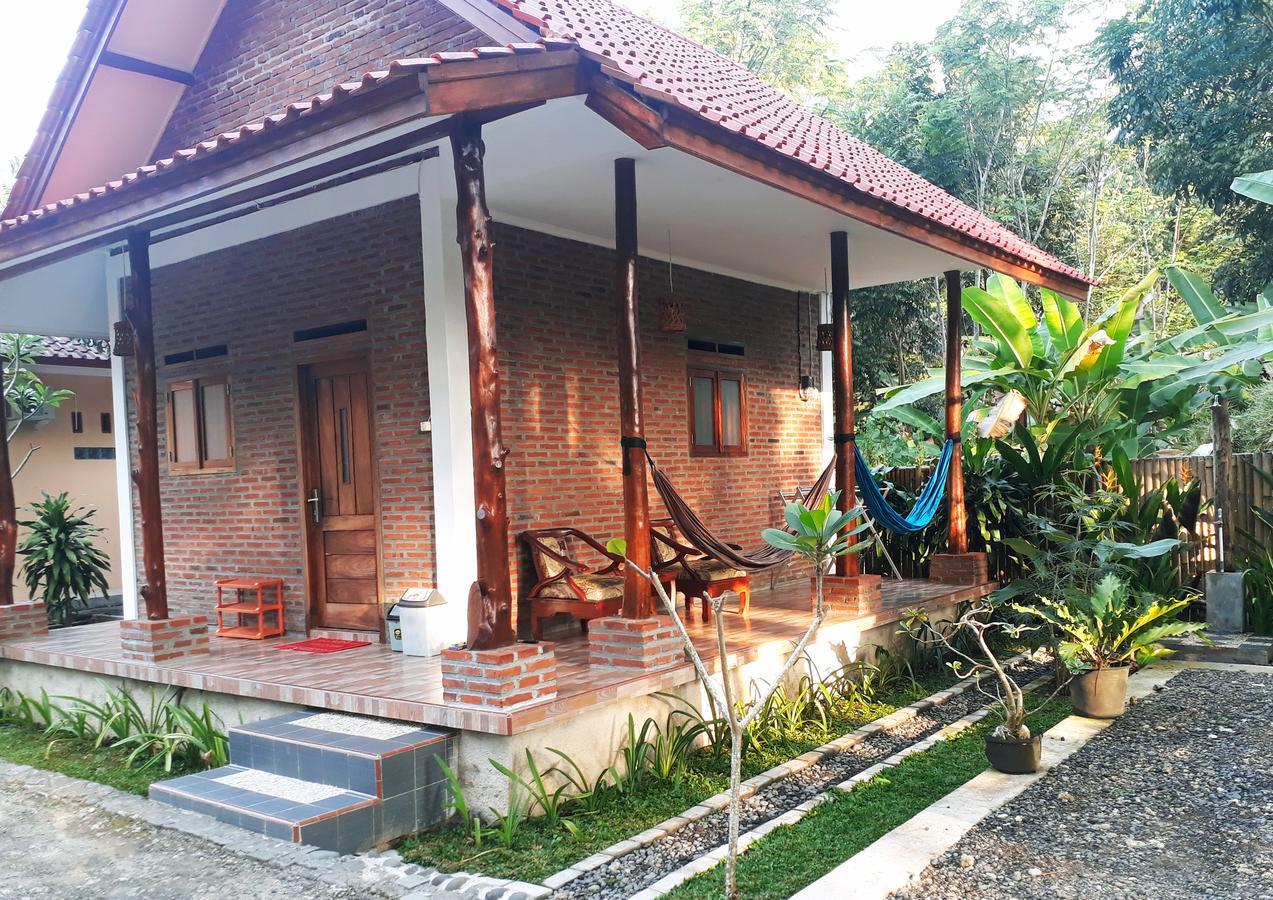 Ragha Homestay Batukaras Ngoại thất bức ảnh